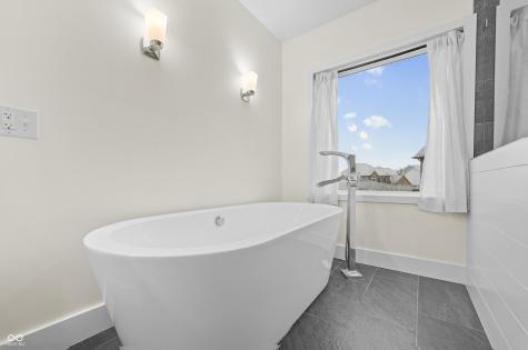 9989 Brightwater Drive Fishers IN 46038