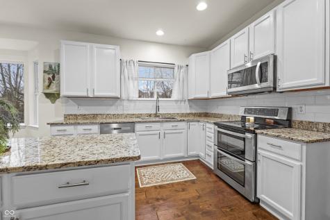 9989 Brightwater Drive Fishers IN 46038