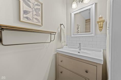 9989 Brightwater Drive Fishers IN 46038