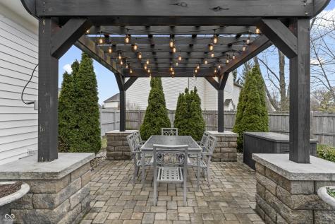 9989 Brightwater Drive Fishers IN 46038