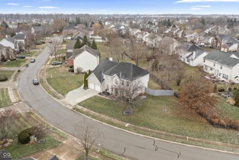 9989 Brightwater Drive Fishers IN 46038