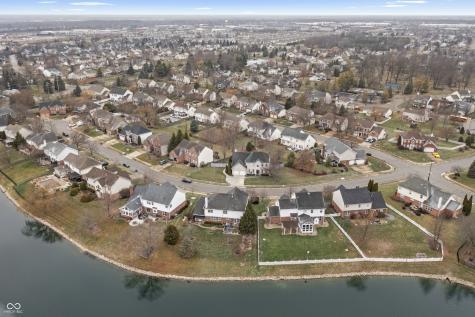 9989 Brightwater Drive Fishers IN 46038