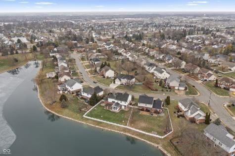 9989 Brightwater Drive Fishers IN 46038