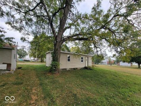 105 N Sheridan Street Ridgeville IN 47380