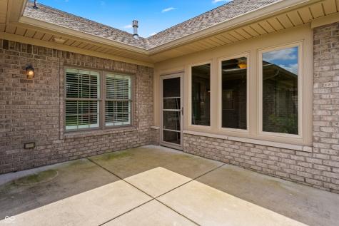 4090 Naples Drive Columbus IN 47203