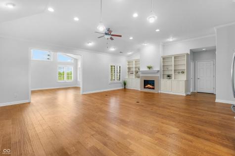 4090 Naples Drive Columbus IN 47203