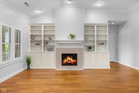 4090 Naples Drive Columbus IN 47203