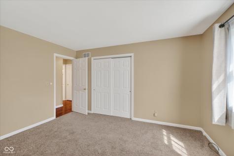 2430 Westline Drive Columbus IN 47203