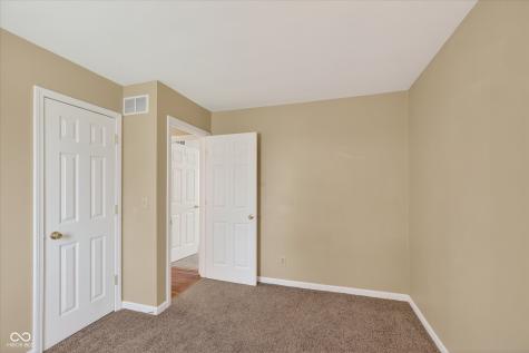 2430 Westline Drive Columbus IN 47203