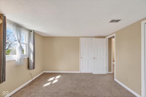 2430 Westline Drive Columbus IN 47203