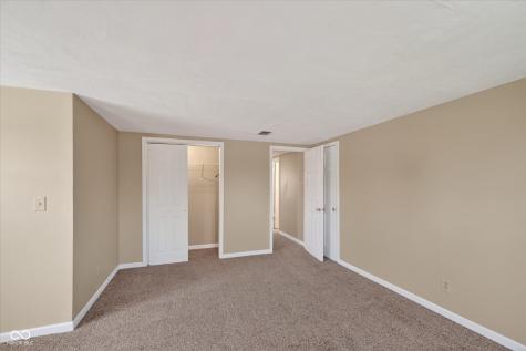 2430 Westline Drive Columbus IN 47203