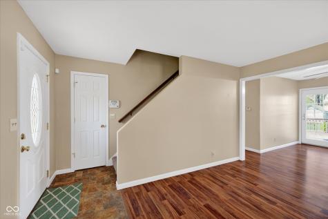 2430 Westline Drive Columbus IN 47203