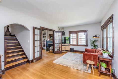 30 N Hawthorne Lane Indianapolis IN 46219
