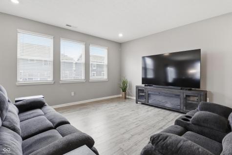 275 Carrick Glen Boulevard Pendleton IN 46064