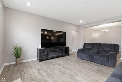 275 Carrick Glen Boulevard Pendleton IN 46064