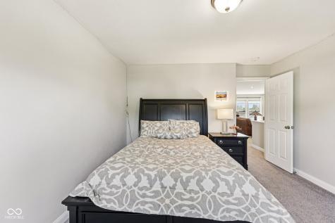 2449 Lingerman Way Avon IN 46123