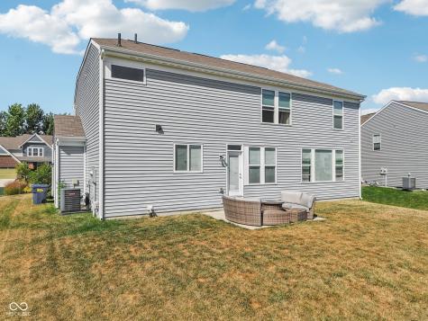 2449 Lingerman Way Avon IN 46123