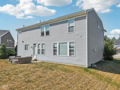2449 Lingerman Way Avon IN 46123