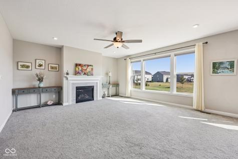2449 Lingerman Way Avon IN 46123