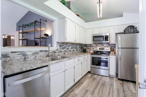 6656 Sundown Drive N Indianapolis IN 46254