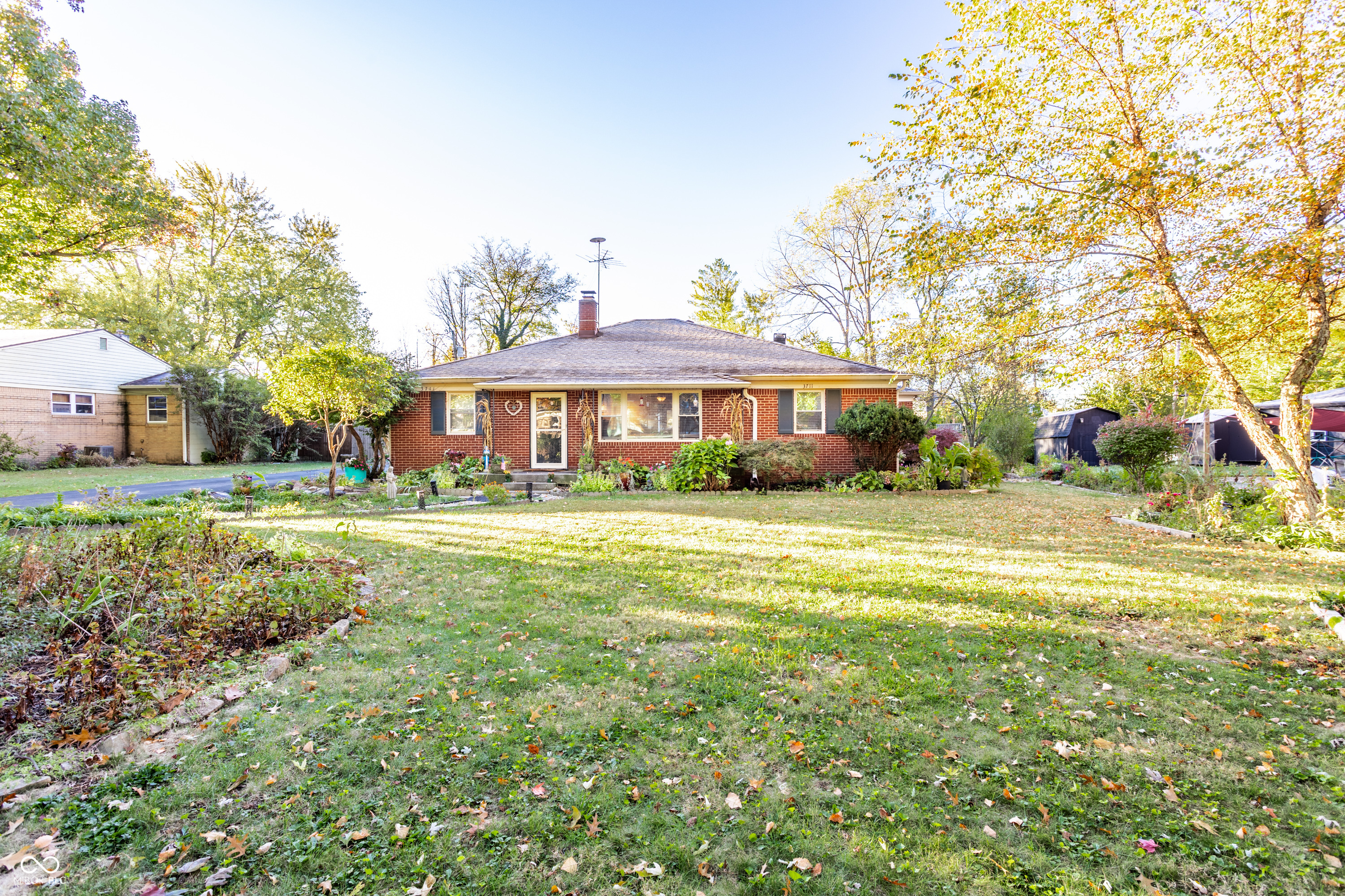 3711 E 57th Street Indianapolis IN 46220