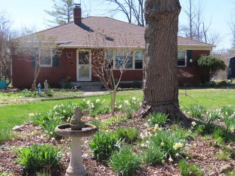 3711 E 57th Street Indianapolis IN 46220