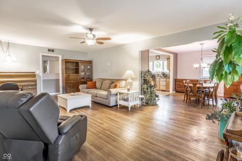 3711 E 57th Street Indianapolis IN 46220