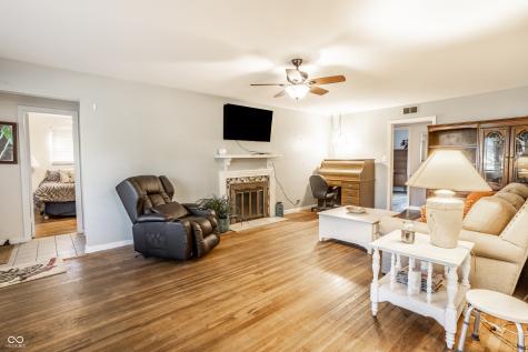 3711 E 57th Street Indianapolis IN 46220