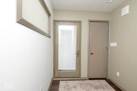 5839 E 62nd Place Indianapolis IN 46220