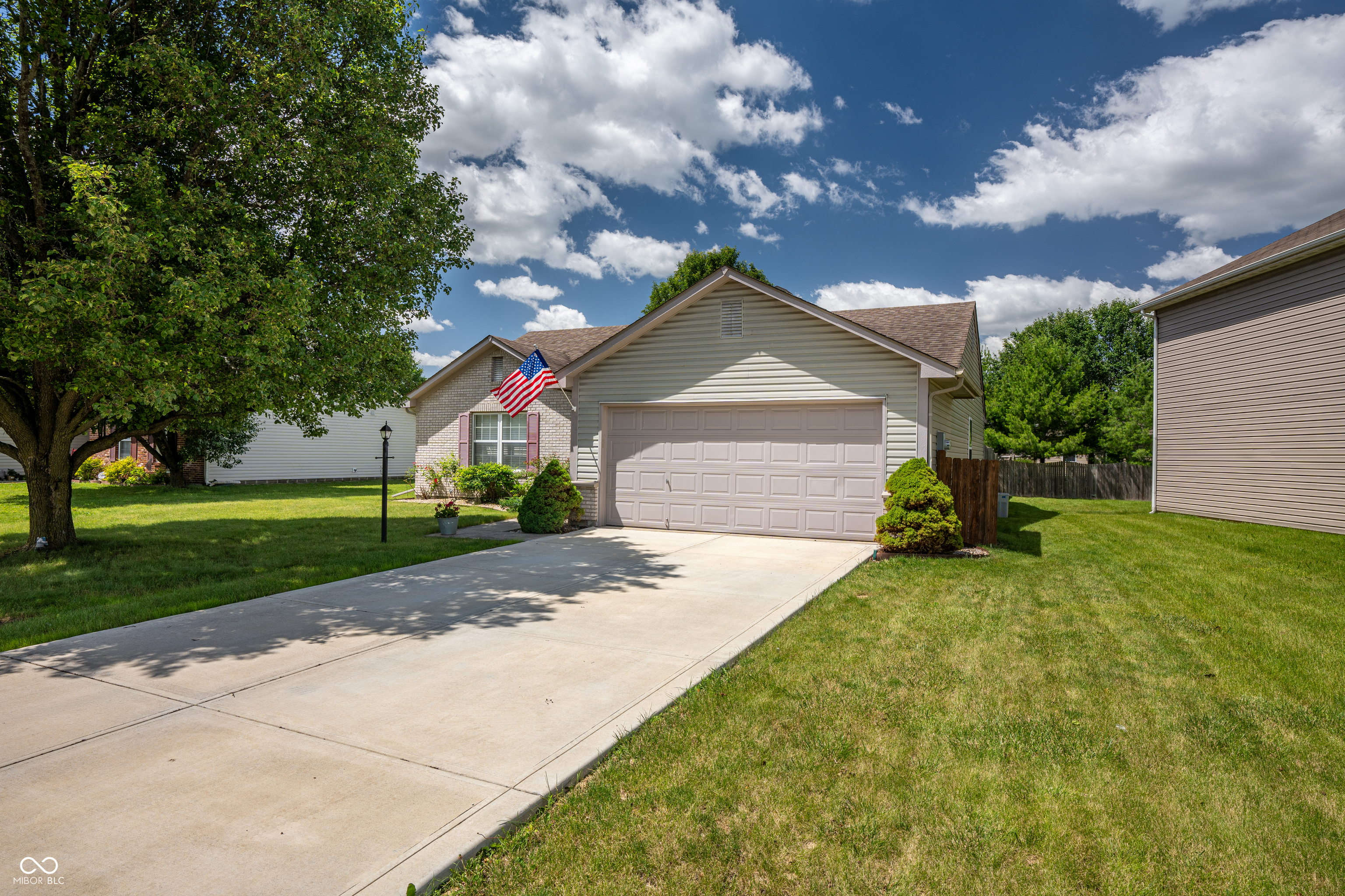 5504 Wood Hollow Drive Indianapolis IN 46239
