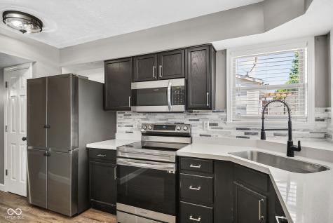 7793 Cobblesprings Drive Avon IN 46123