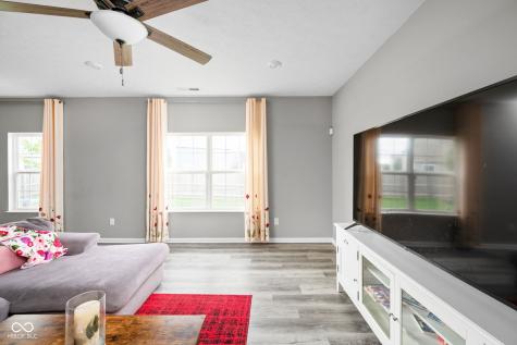 5319 Maywood Drive Whitestown IN 46075