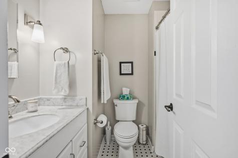 8607 N Washington Boulevard Indianapolis IN 46240