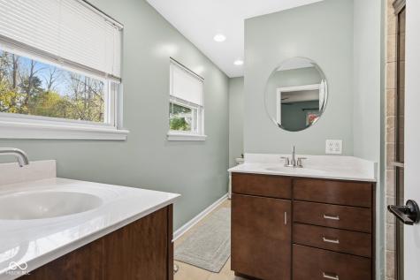 8607 N Washington Boulevard Indianapolis IN 46240