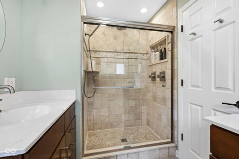 8607 N Washington Boulevard Indianapolis IN 46240