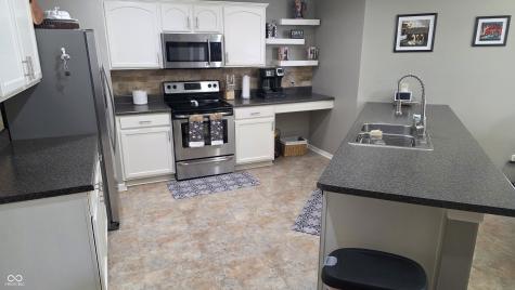 765 Country Gate Drive Whiteland IN 46184