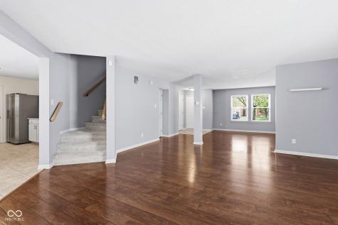 10215 Lothbury Circle Fishers IN 46037