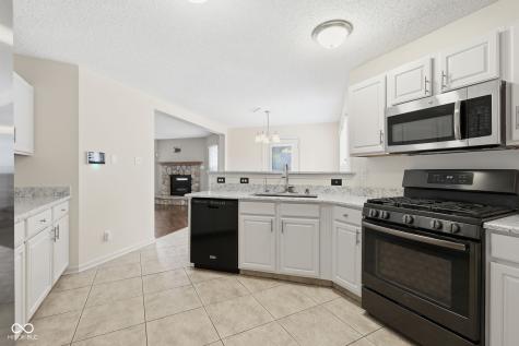 10215 Lothbury Circle Fishers IN 46037