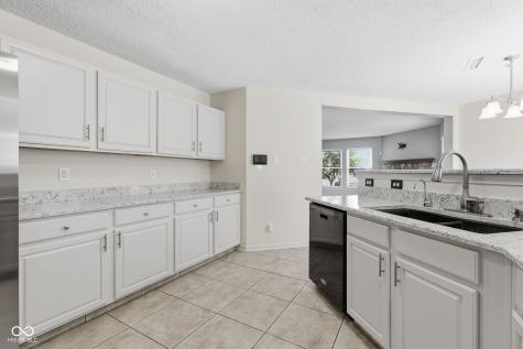 10215 Lothbury Circle Fishers IN 46037