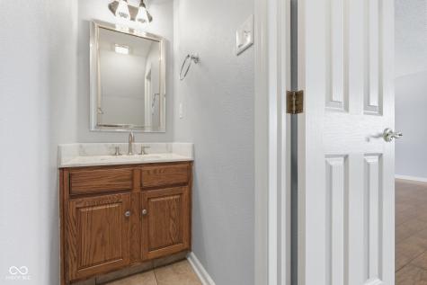 10215 Lothbury Circle Fishers IN 46037