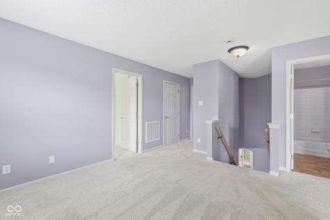 10215 Lothbury Circle Fishers IN 46037