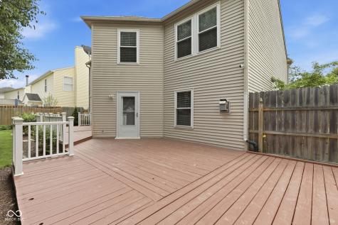10215 Lothbury Circle Fishers IN 46037