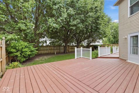 10215 Lothbury Circle Fishers IN 46037