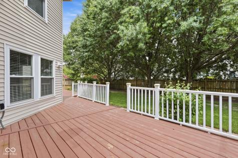 10215 Lothbury Circle Fishers IN 46037