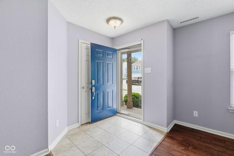 10215 Lothbury Circle Fishers IN 46037