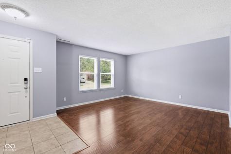 10215 Lothbury Circle Fishers IN 46037