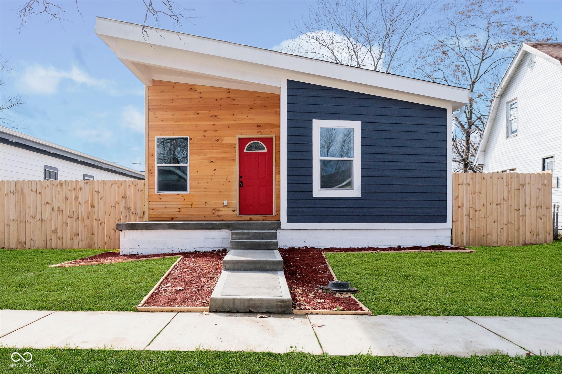 242 N Tacoma Avenue Indianapolis IN 46201