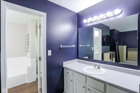 7826 Winding Creek Drive Indianapolis IN 46236