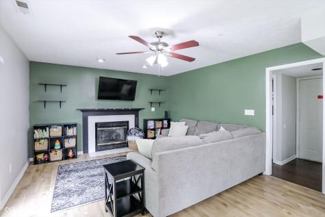 7826 Winding Creek Drive Indianapolis IN 46236
