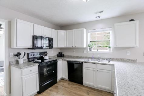 7826 Winding Creek Drive Indianapolis IN 46236
